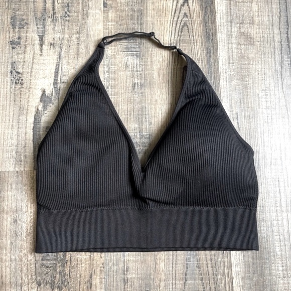 SOLD Aerie Seamless Padded Halter Bralette in Black Size XL - Picture 3 of 5